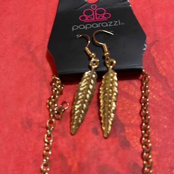 Necklace Set - Picture 3 of 4